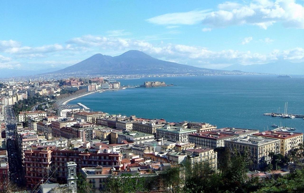 Bed&Coffee Napoli - Scarlatti Apartment Екстериор снимка