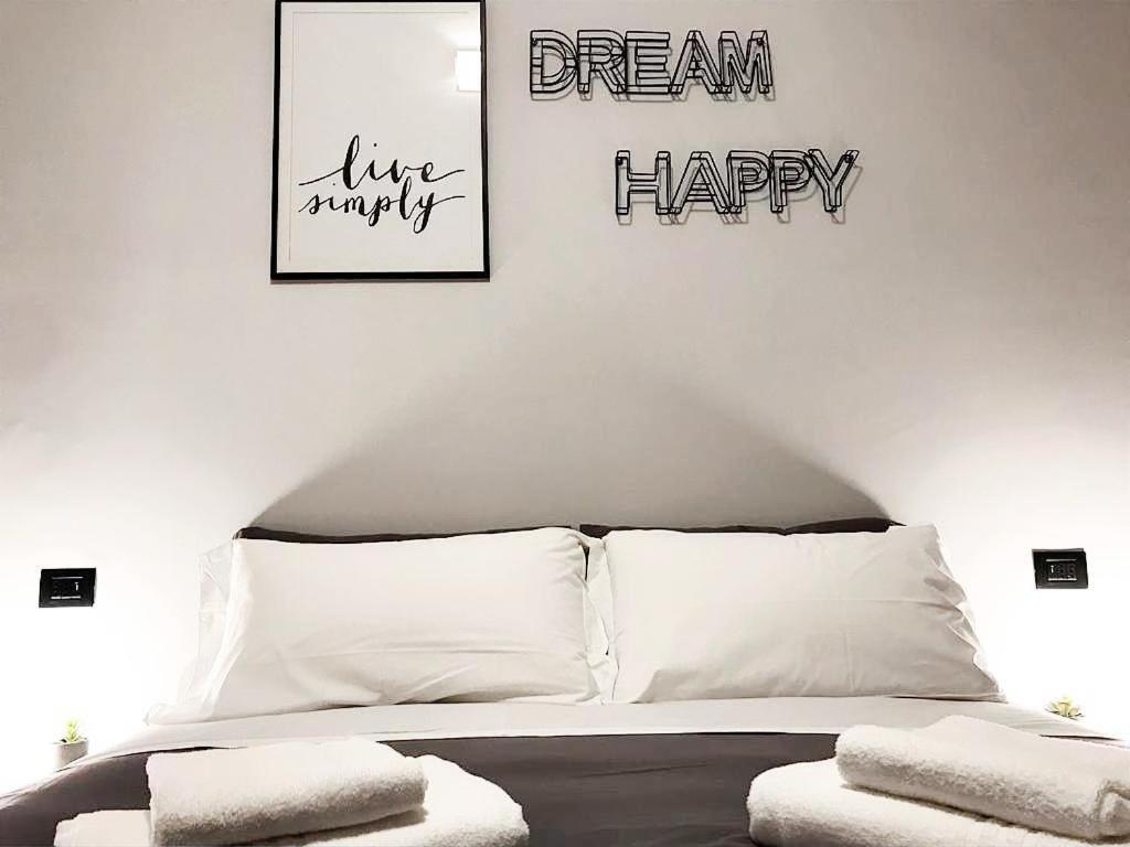 Bed&Coffee Napoli - Scarlatti Apartment Екстериор снимка