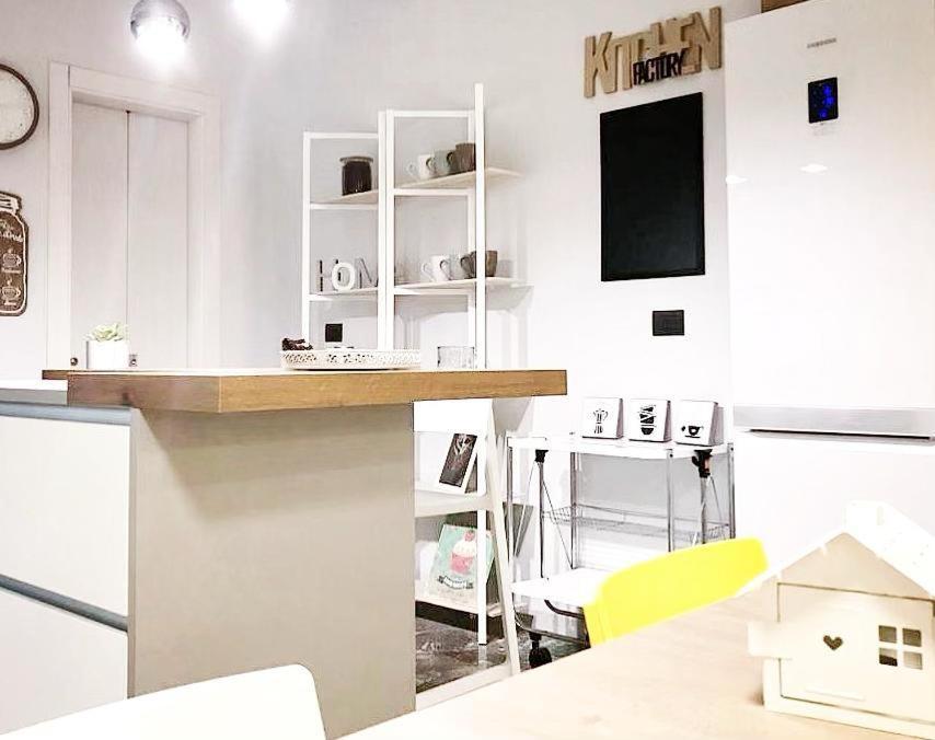 Bed&Coffee Napoli - Scarlatti Apartment Екстериор снимка