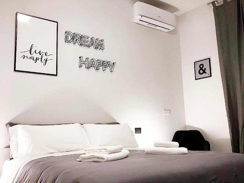 Bed&Coffee Napoli - Scarlatti Apartment Екстериор снимка